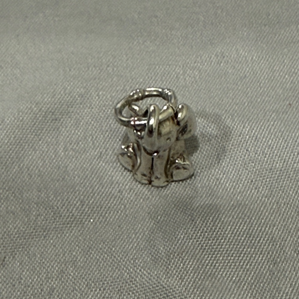 SOLD - Pandora Sitting Elephant Charm
